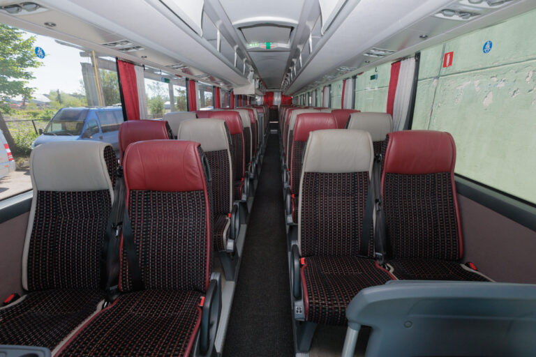 Turismibussid 57+1+1 kohta (3)